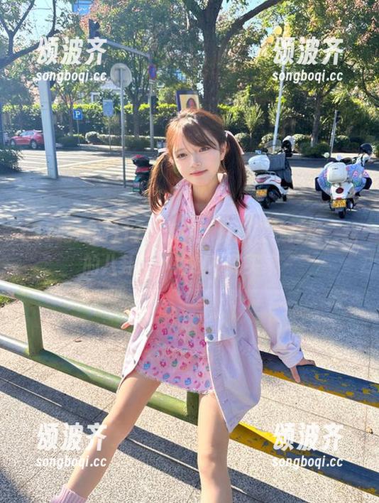 17吃瓜网 17吃瓜网:资源在线摆摊,我的八卦就不怕找不到买家~
