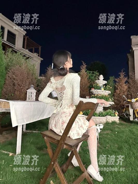 17吃瓜网 17吃瓜网发布:关心国内外瓜情的你,快来围观!