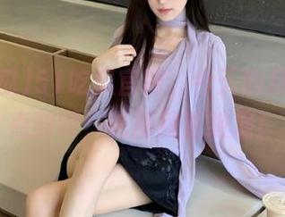 51吃瓜官网，今天的瓜好像有点酸啊，吃得我直皱眉！