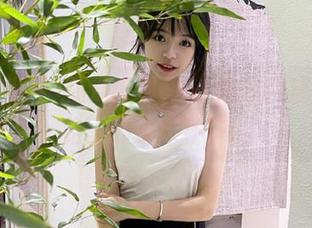 偶遇友邻，51吃瓜网成了回家路上的美味环节！