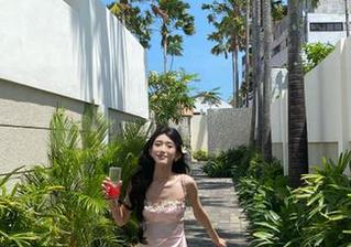 51热门官网上的今日吃瓜，真的有够意外，别眨眼！
