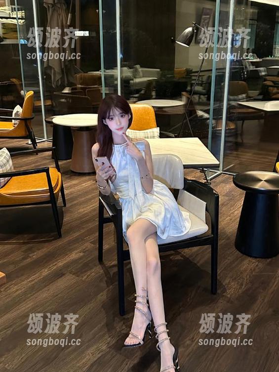 51热门 不可错过!51热门发布:军训舞蹈版“百米冲刺”!