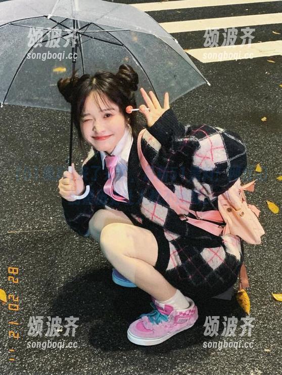 51黑料 来了来了,最新51黑料!网红们的黑历史让人想不通啊。