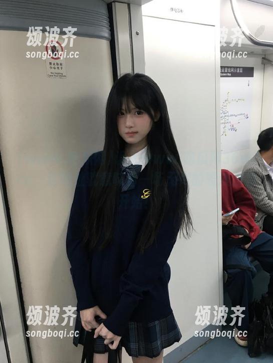 www.吃瓜网 误入www.吃瓜网36w.cc,这地址就意味着一场无尽的表演即将开始!