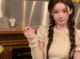 五一吃瓜网网页版的视频，真是太出乎意料了，我的瓜都快嗑没了！