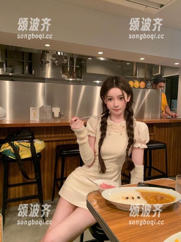 五一吃瓜网 五一吃瓜网网页版的视频,真是太出乎意料了,我的瓜都快嗑没了!