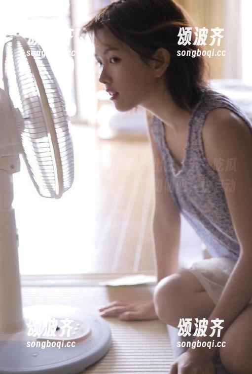 从首页出发，五一吃瓜群众网app等你来下载！叨叨叨，快点动手！