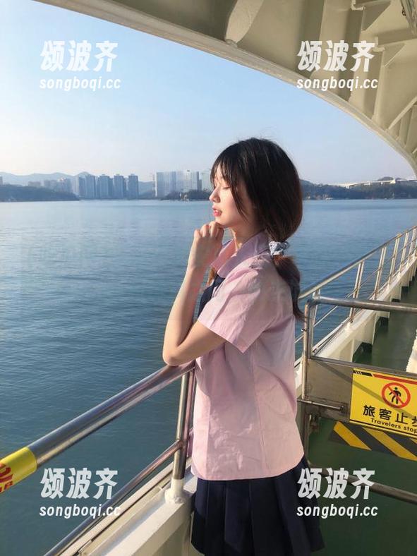 吃瓜网 吃瓜网的安卓入口,带你遨游在囧事和爆料之间,快来试试