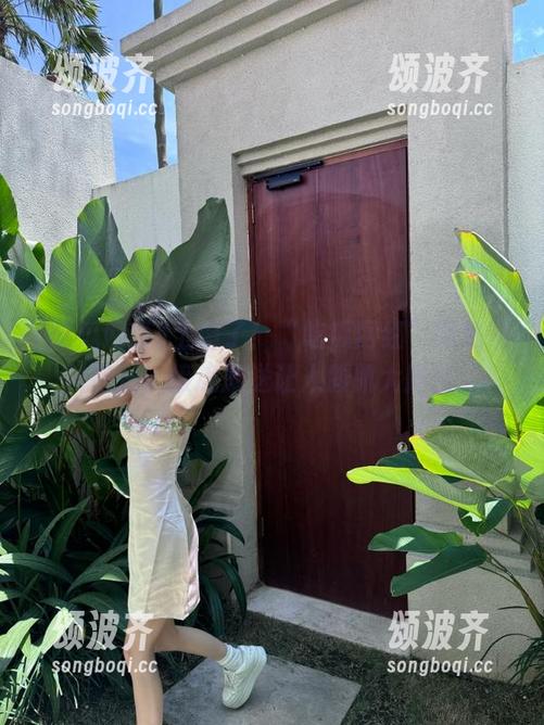 吃瓜网红 上瘾了!“吃瓜网红”网站黑料在线,接连放送让人腹肌大阵仗!