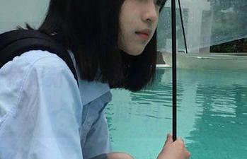 这个时间段，“www.扒哥黑料”突然更新，让我摸不到头脑…心中无数个问号！