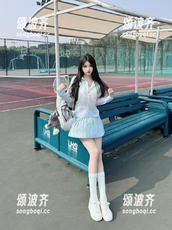 下载明星黑料网，轻松吃瓜，黑料满满，瓜有点甜哟！