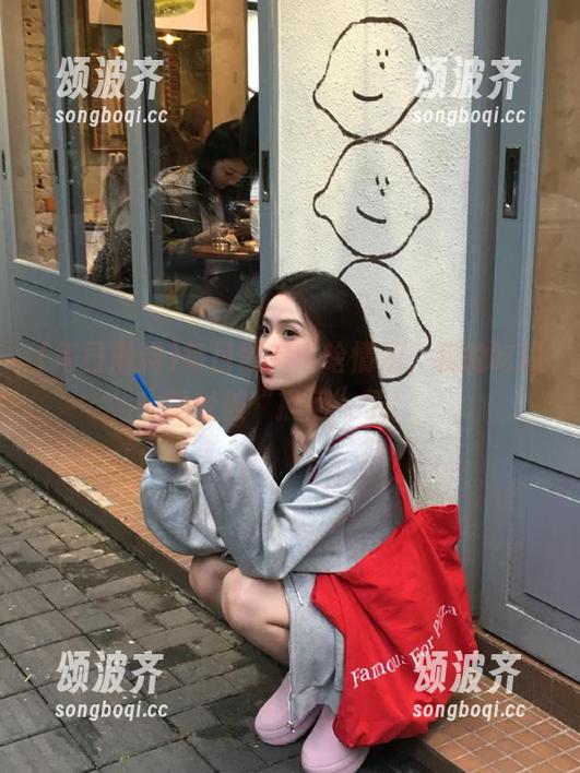 每日黑料 每日黑料:啥情况,我的吃瓜地址被“撤回”了!