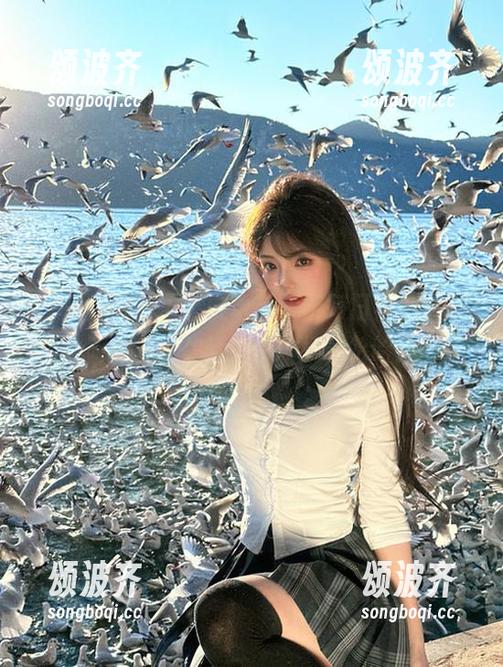 拿着安卓手机听每日黑料，越听越觉得生活像个剧场，哈哈！