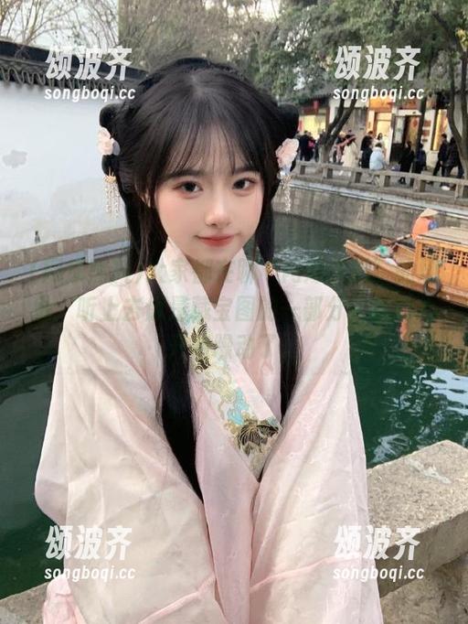 网爆黑料 大家都在聊“网爆黑料”的地址,听上去像是藏宝图的一部分,我的心开始躁动了。