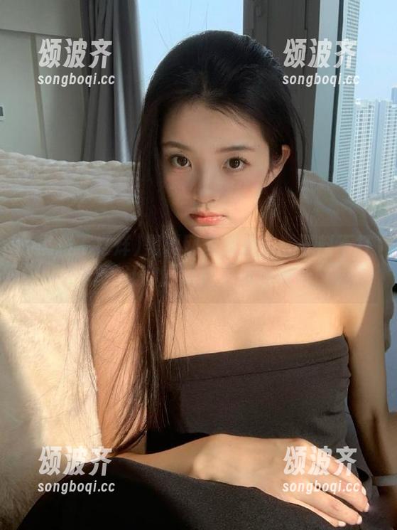 黑料网官方发布：黑料不打烊，让你脚踏两只船自如！