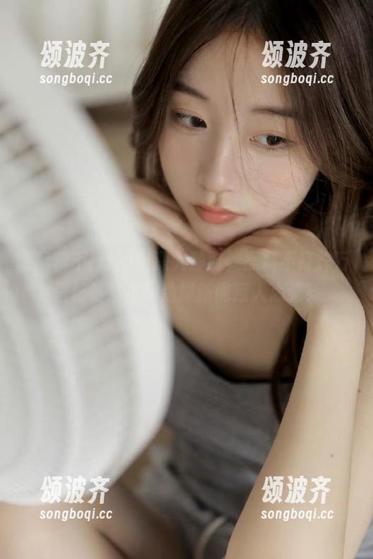 夜深人静时，黑料不打烊万里长征发布的劲爆新闻撩人心弦！