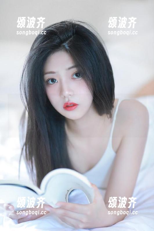 黑料不打烊 一边登录黑料不打烊,一边盯着B站女博主的动向,感觉自己快成“全职吃瓜群众”了!