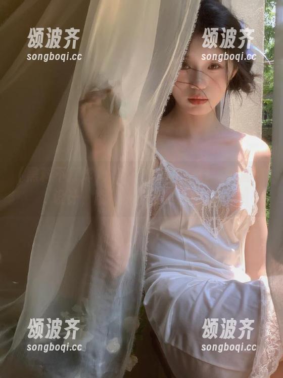 分享“黑料不打烊”的官网设计，能不能不要这么中二～