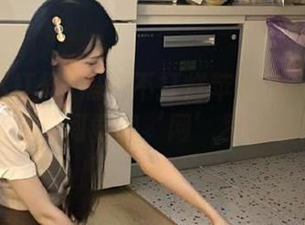 黑料不打烊苹果版：新网址让我瞬间觉得‘网’罗万象！