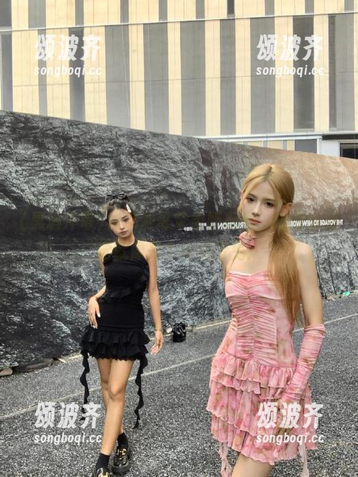 黑料冲哥 黑料冲哥苹果版玩偶,给我的感觉就像是个小捣蛋鬼!