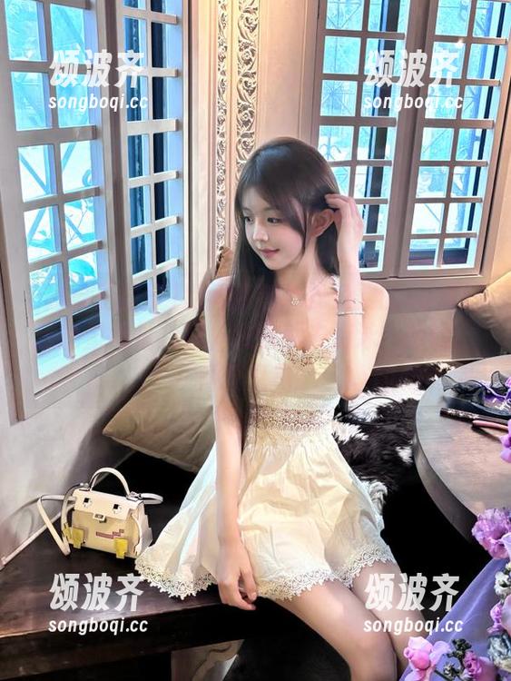 黑料正能量 别问我在哪找免费的su黑料正能量网址入口,我这就去游泳,哈哈,真想见见!