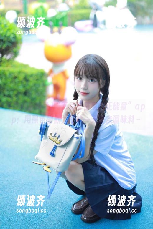 黑料正能量 “万篇长征黑料正能量”app:用黑色幽默为你的一天加点调味料~