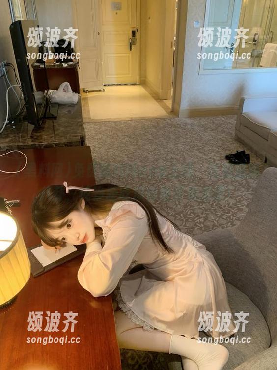 免费黑料网app上线，告别盗版八卦，纯净版吃瓜体验等你来享！