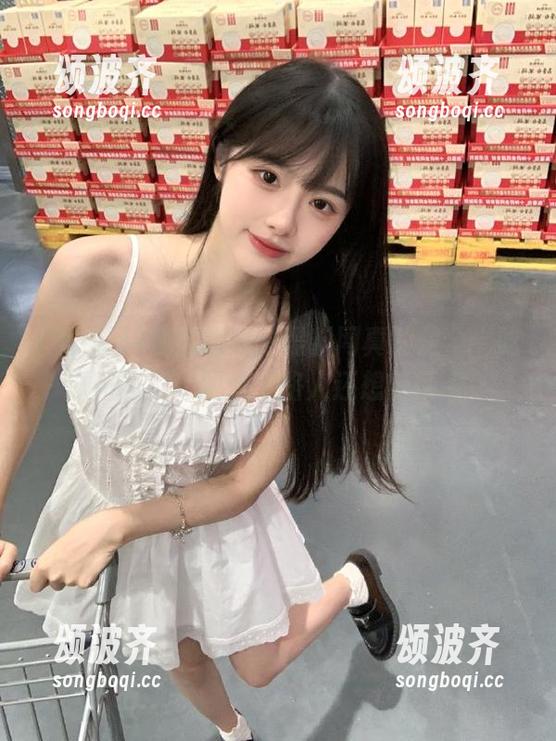 黑料网 视频趣闻:黑料网真的是个“吃瓜花园”,我这个路人还想随便采!