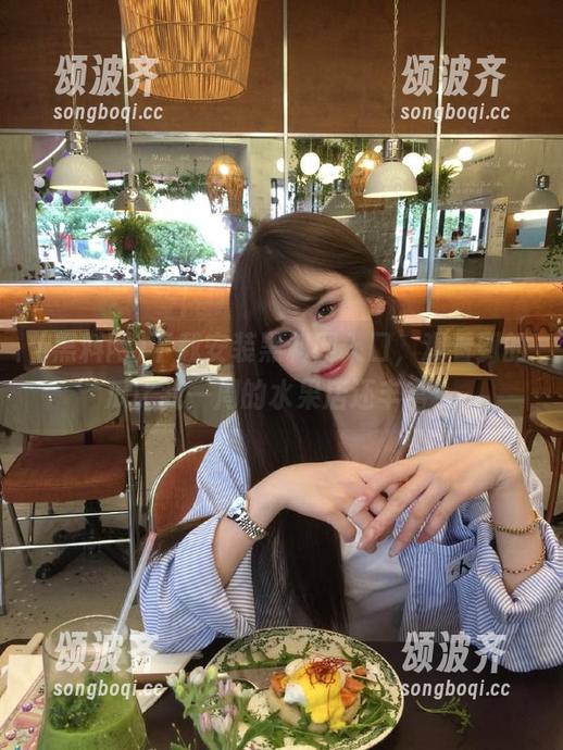 黑料网 下载安装黑料网入口,观看到的瓜比我一周的水果店还丰富!