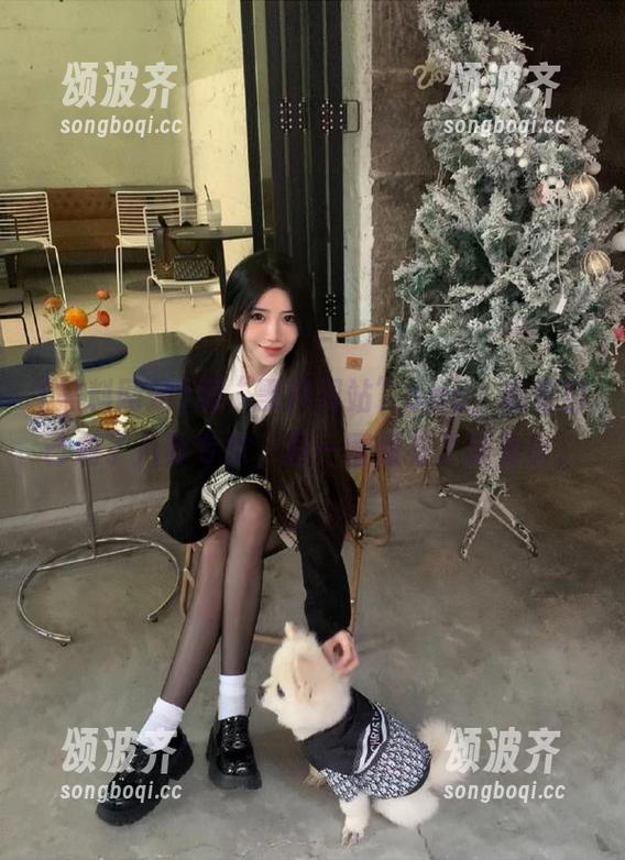 黑料网站 刷“黑料网站”app,感觉自己成了八卦专家,逛一圈像有了新身份。