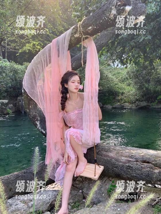黑社料 观看与下载黑社料,仿佛已经进入了一个软土掏心的漩涡。